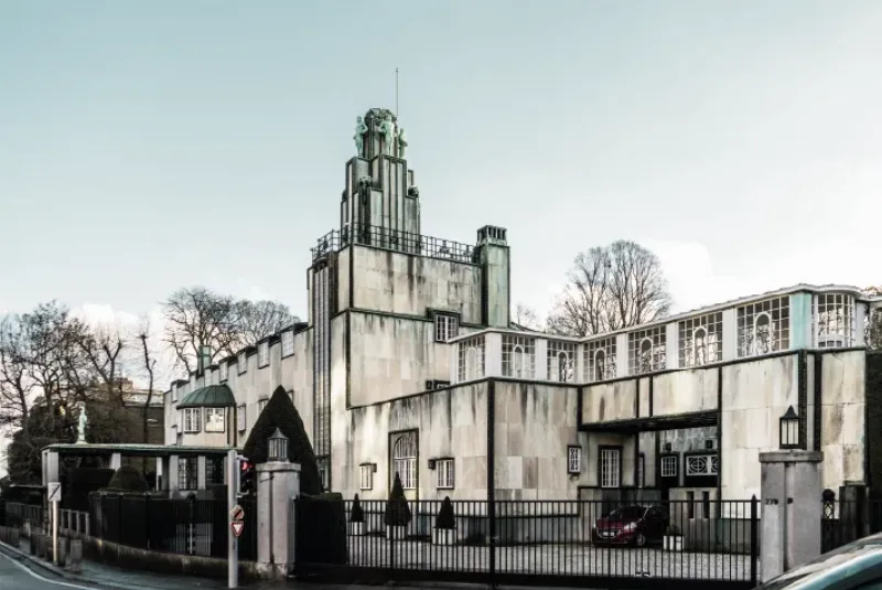 L'architecture moderne de Le Corbusier, emblème de l'avant-garde française