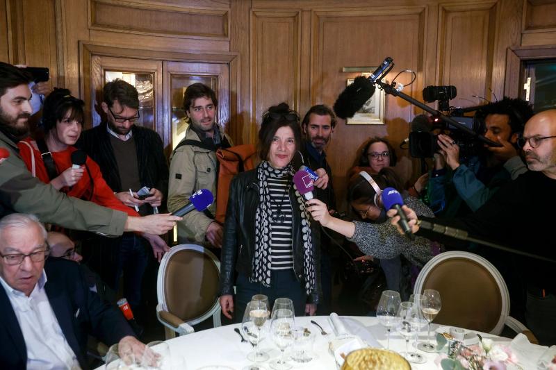 Les membres de l'Académie Goncourt délibérant au restaurant Drouant pour le prix littéraire