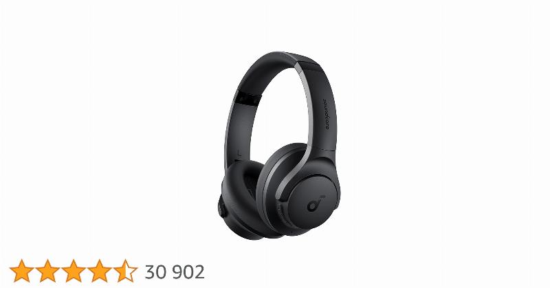 Une personne détendue écoutant de la musique classique française avec un casque dans un environnement élégant