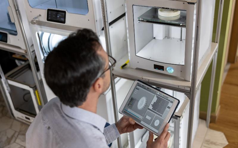 Illustration de l'élégance et la précision dans la conception logicielle inspirée du patrimoine français