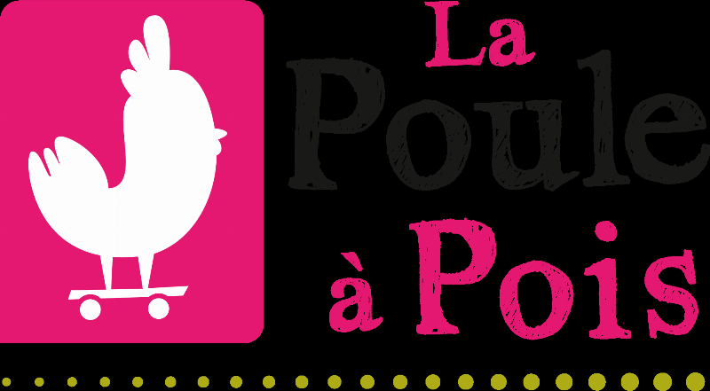 Enfant artiste joyeux avec une palette de couleurs lumineuses pour peinture facile enfant