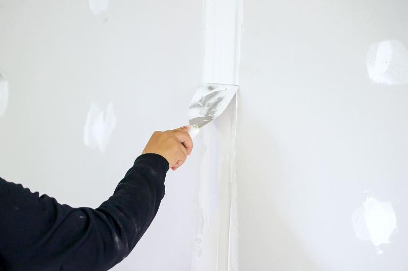 Matériaux de haute qualité utilisés par une entreprise de peinture à Metz pour des finitions impeccables