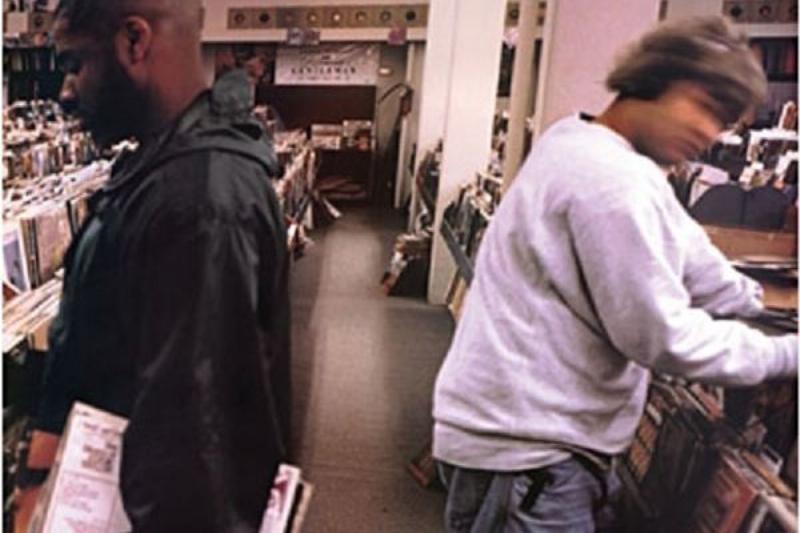 Évolution des appareils d'écoute de la musique classique : du gramophone au casque moderne