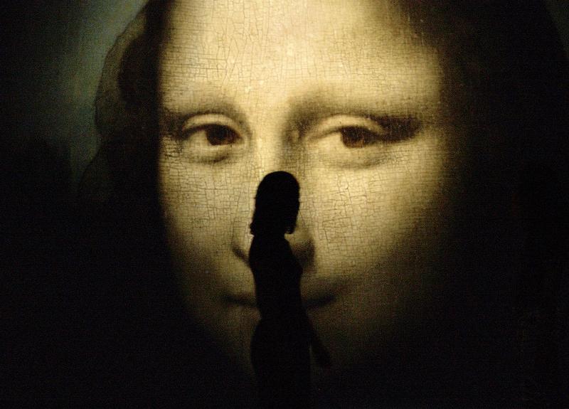 L'expérience immersive au musée du Louvre à Paris, découvrant toute l'histoire de la peinture