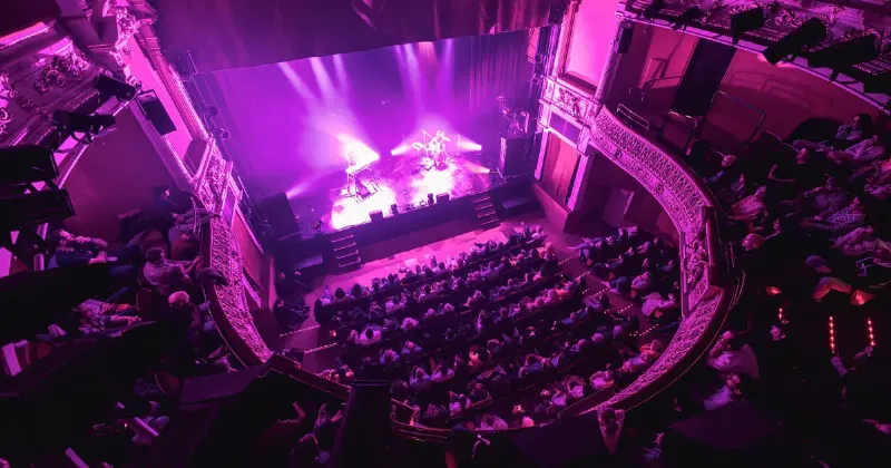 Artistes musicaux enflamment la scène du Festival Gothique France 2025 avec leur énergie