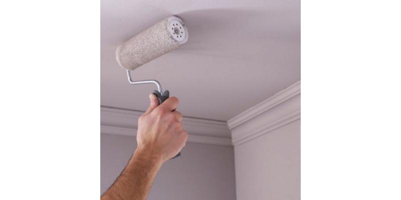 Guide étape par étape pour peindre une peinture blanche intérieure dans une maison française