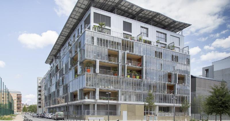 Innovation architecturale cubique dans un cadre urbain français