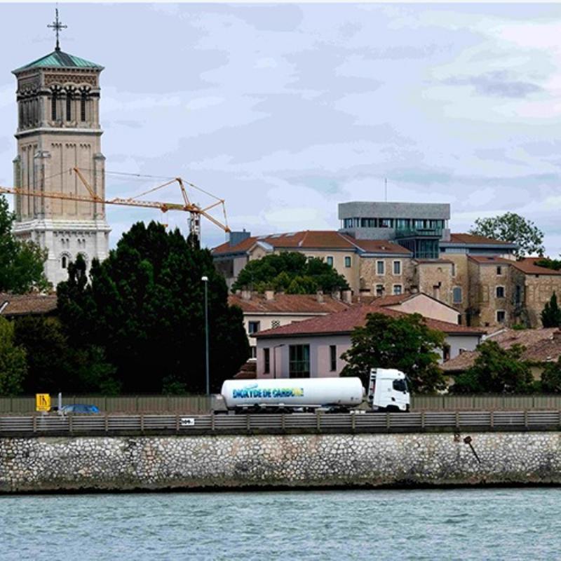Intégration de l'architecture moderne dans le paysage urbain de Valence