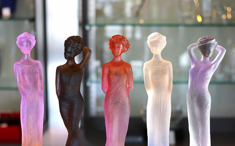 Jean-Philippe Richard sculpteur travaillant le bronze dans son atelier d'art