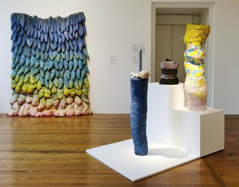 Klara Kristalova et l'héritage du symbolisme dans la sculpture en terre cuite