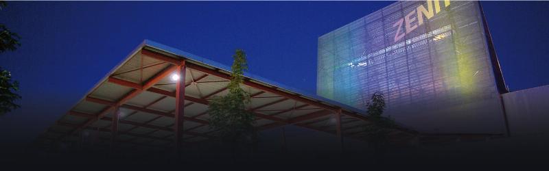 Artistes emblématiques de l'âge d'or de la chanson française en pleine performance