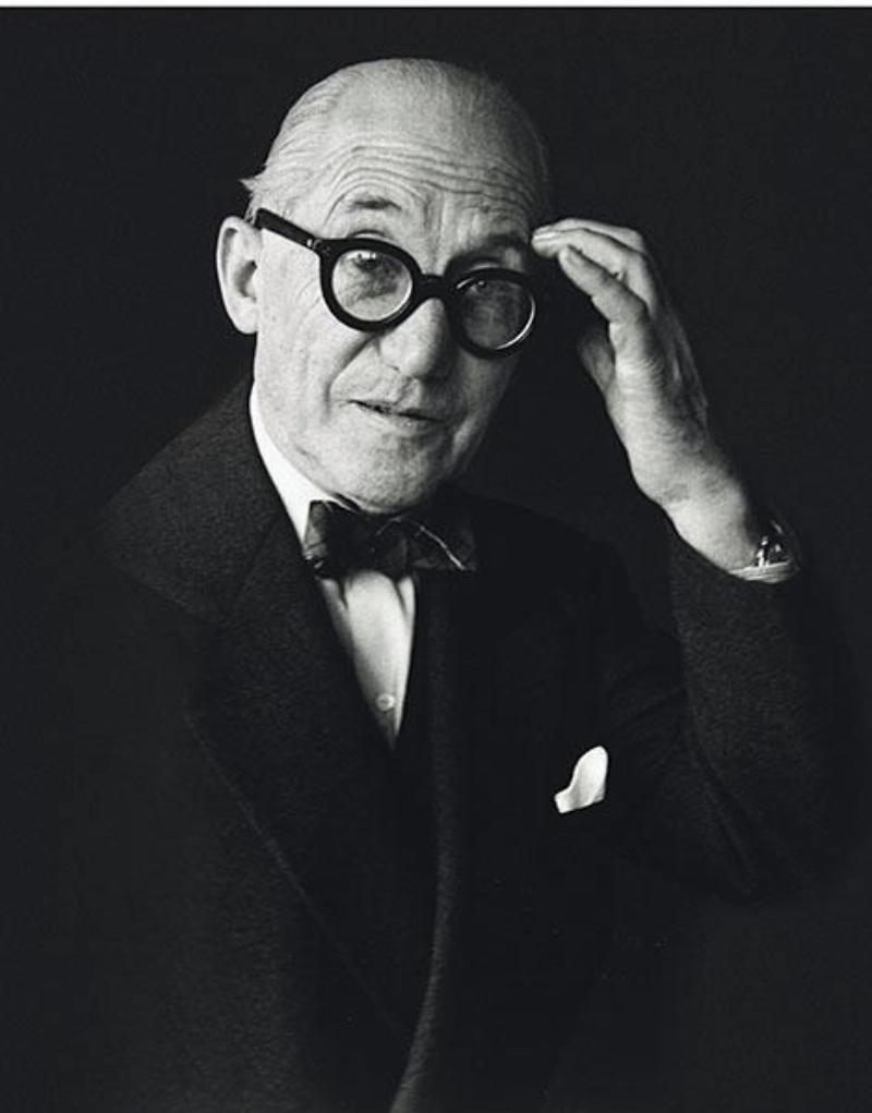 Le Corbusier architecte visionnaire modernité française avec esquisses et plans