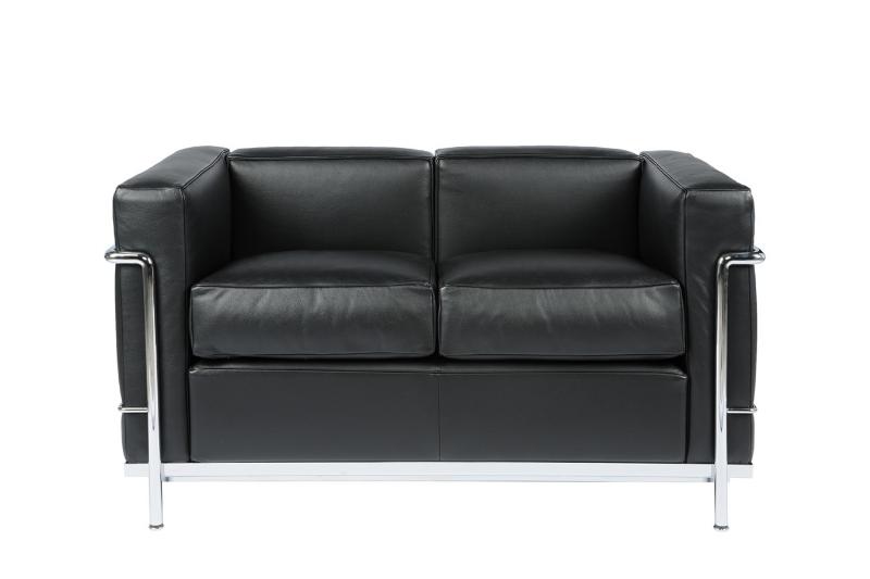 Le Corbusier Fauteuil LC2, structure d'acier chromé et coussins en cuir