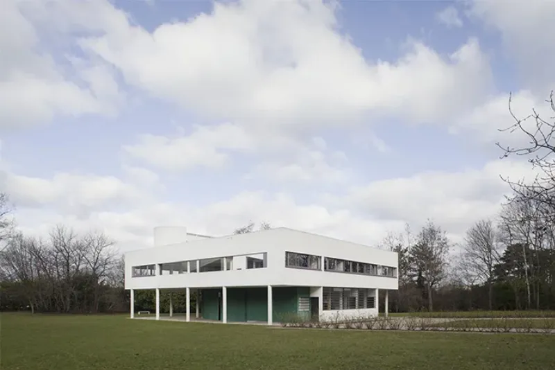 Villa Savoye, chef-d'œuvre de Le Corbusier en France, icône de l'histoire architecture moderne