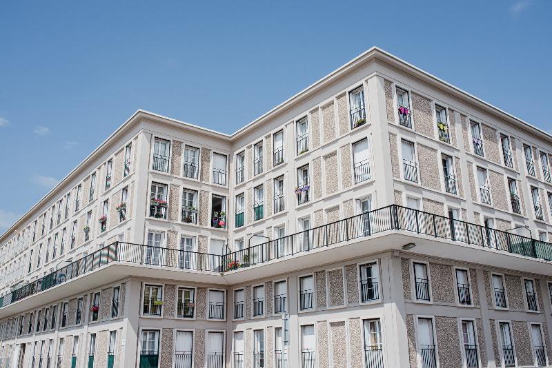 Le centre-ville reconstruit du Havre, exemple emblématique de l'architecture de style moderne française et urbanisme d'Auguste Perret.