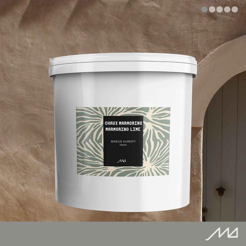 Un intérieur français décoré avec de la limewash peinture pour un air sain