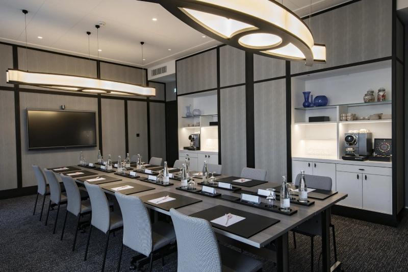 Maison mexicaine moderne, sérénité lumière naturelle