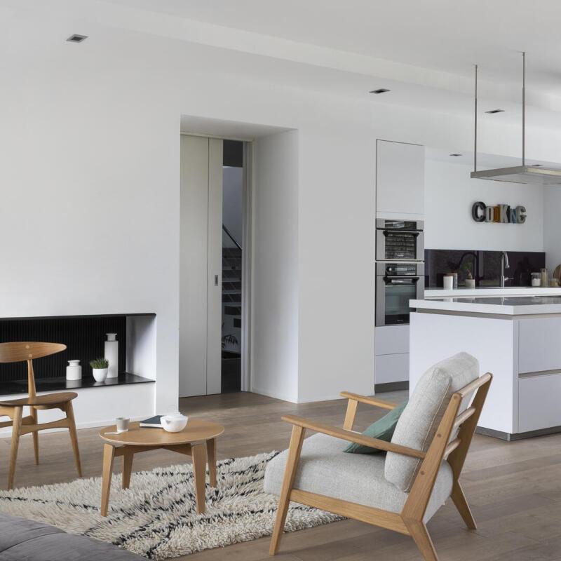 Matériaux et outils essentiels pour l'application d'une peinture blanc velours de qualité