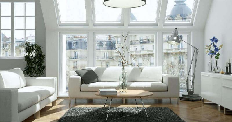 Outils et matériaux essentiels pour un projet de peinture de qualité, incluant une calculatrice peinture pour l'estimation