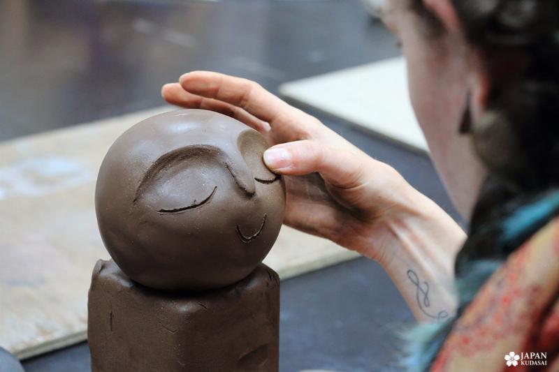 Un modèle de sculpture terre cuite simple et ludique pour la maison