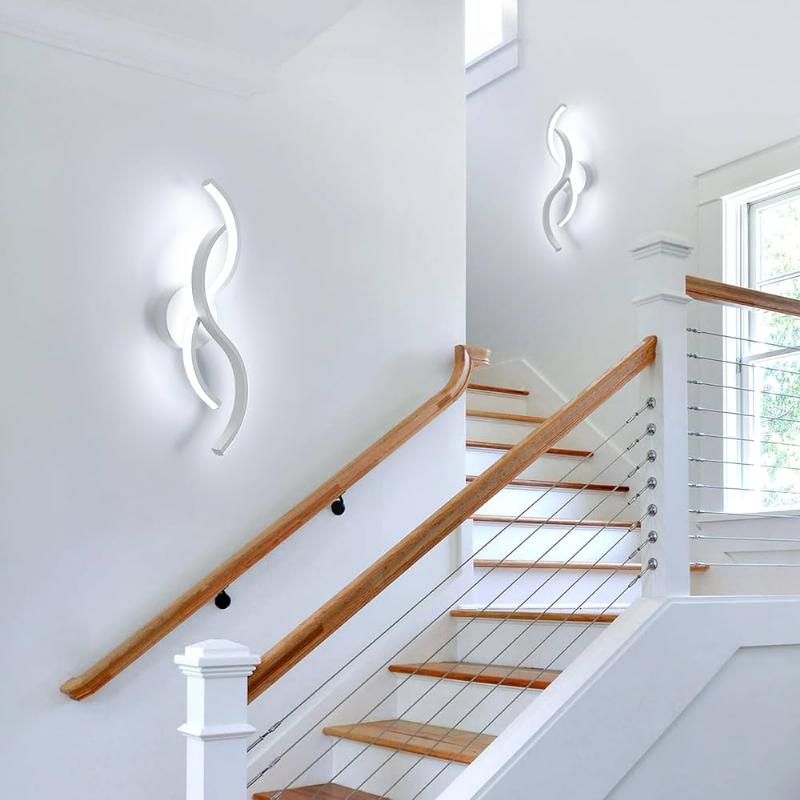 Mur lisse dans un intérieur design français élégant et moderne