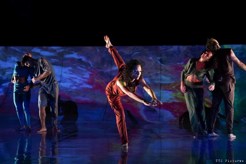 Musique pour chorégraphie contemporaine, création sonore immersive pour la danse contemporaine