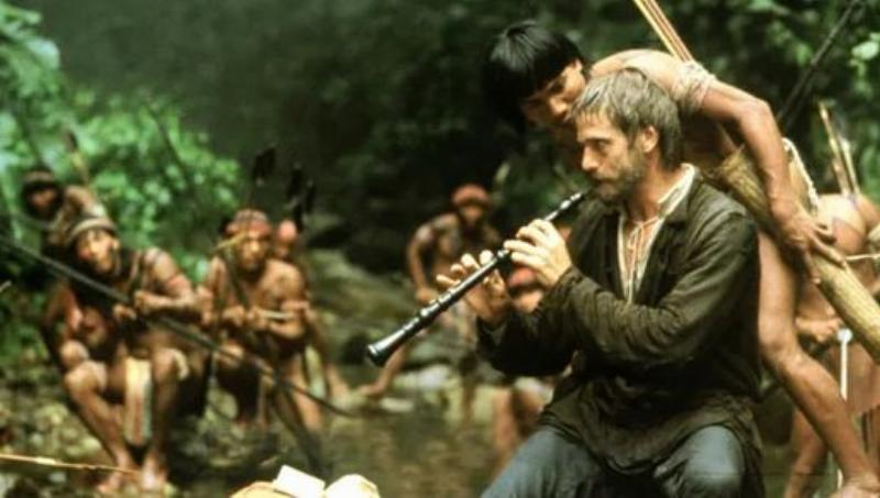 Maurice Ravel La Valse symbolisant la musique classique Apocalypse Now