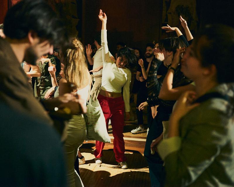 NTM en concert, l'énergie brute du rap français au début époque contemporaine