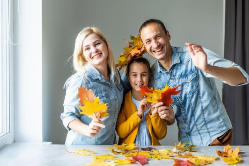 Peinture acrylique sur plastique pour personnaliser des objets du quotidien