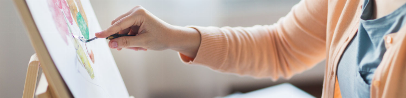 Techniques de peinture acrylique sur toile avec une touche française