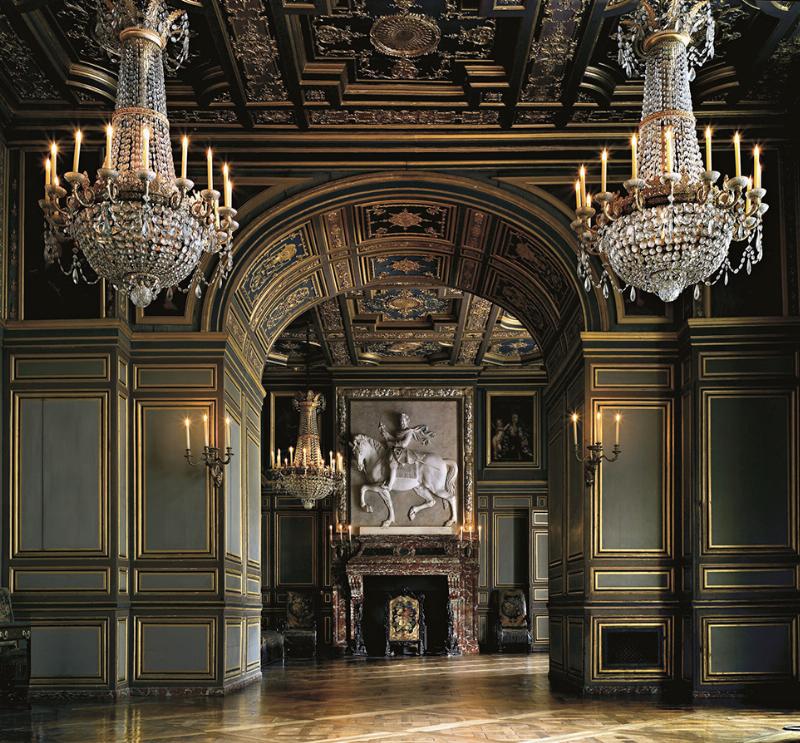 Peinture sur fer forgé d'une balustrade de château français