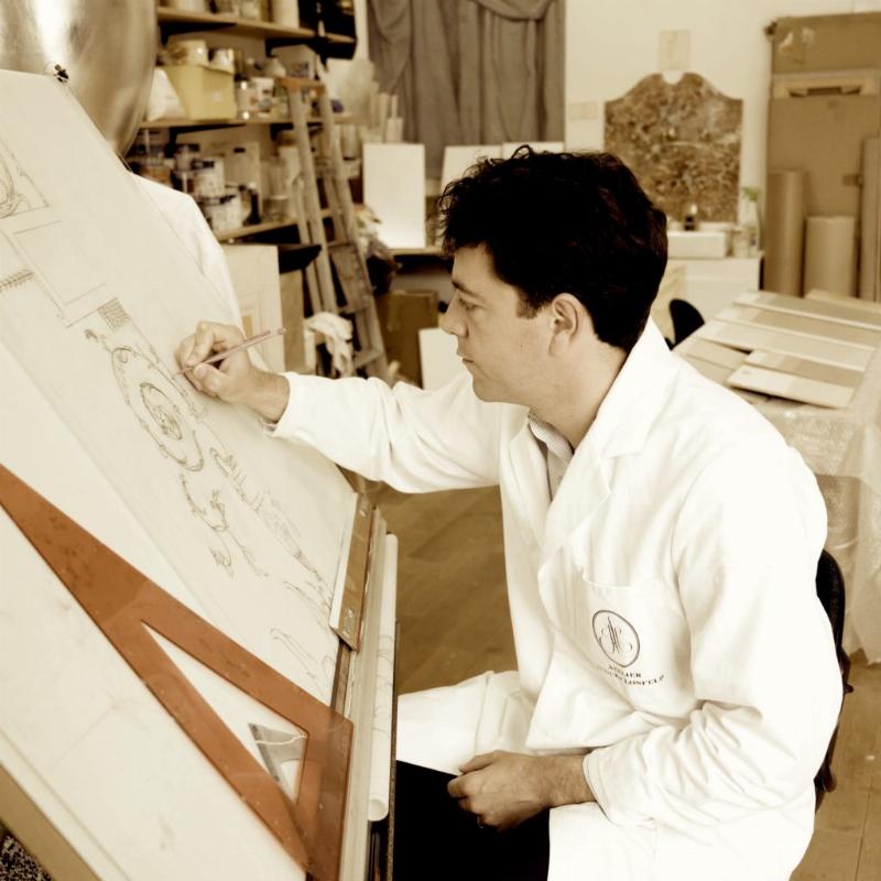 Peinture ocre doré et son importance dans le patrimoine architectural et artistique français