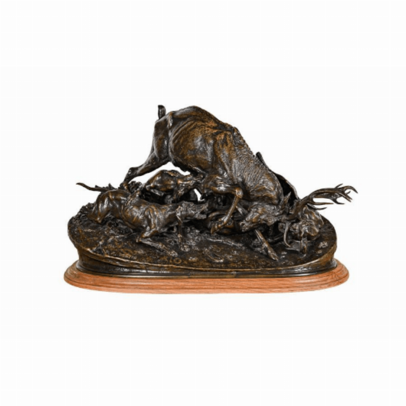 Bronze détaillé d'un chien de chasse par Pierre Jules Mêne, mettant en valeur son réalisme