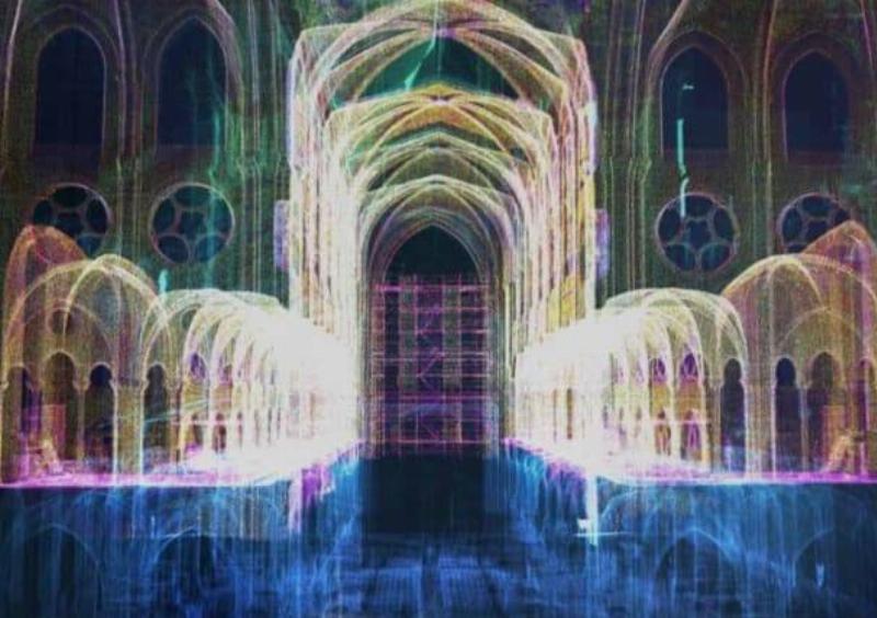 Maquette 3D détaillée de Notre Dame de Paris avec des éléments de restauration numériques