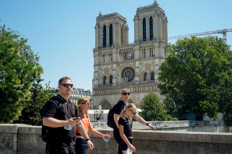 Renaissance de Notre-Dame, flèche et nouvelle perspective urbaine parisienne