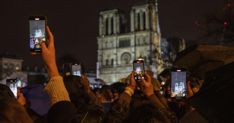 Des artisans français restaurant les tuyaux des grandes orgues de Notre-Dame avec une précision incroyable