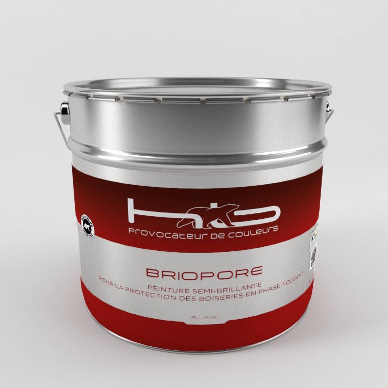 Résultat final d'une peinture bois laqué avec une finition élégante et brillante