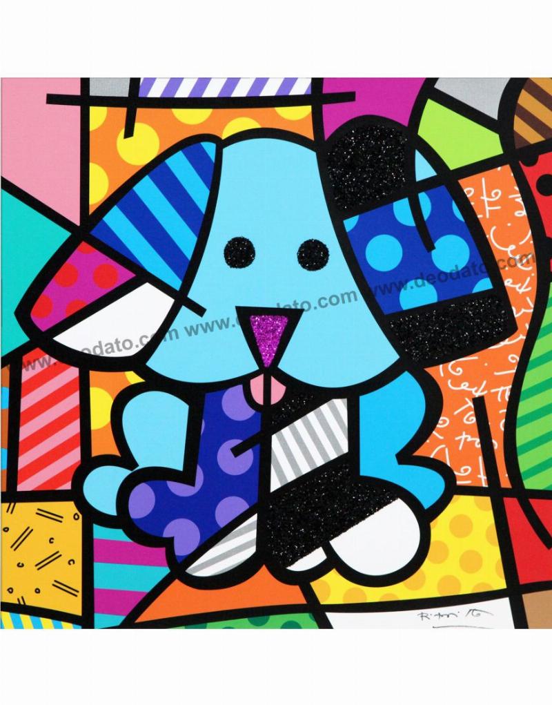 Une sculpture colorée de Romero Britto, emblématique de son style Pop Art joyeux et des arts visuels contemporains