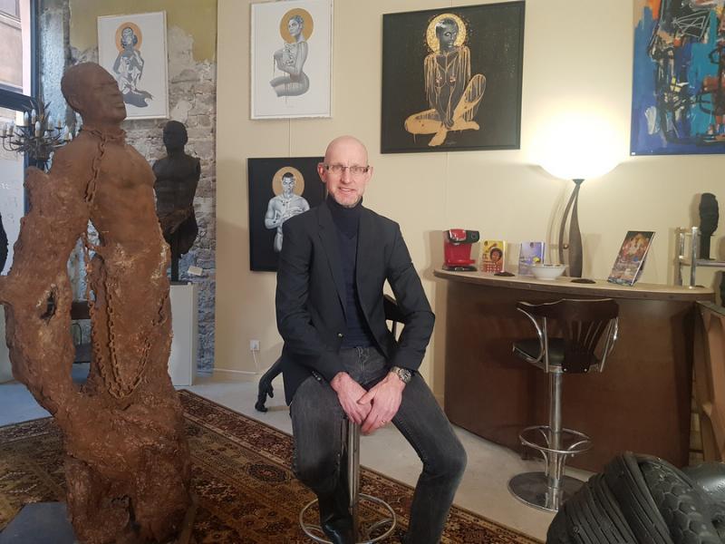 Sandrine Plante sculpture exposée dans une galerie d'art contemporain