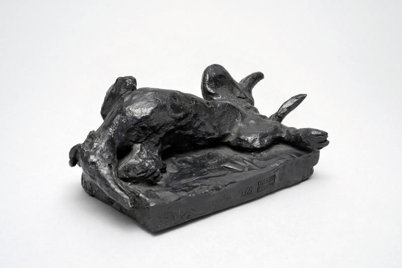 Sculpture moderne et expressive d'un loup en bronze