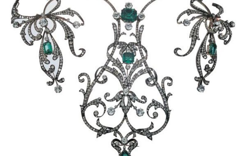 Collection de prestige de sculptures en jade en France, présentant la diversité et la valeur artistique de ces pièces.