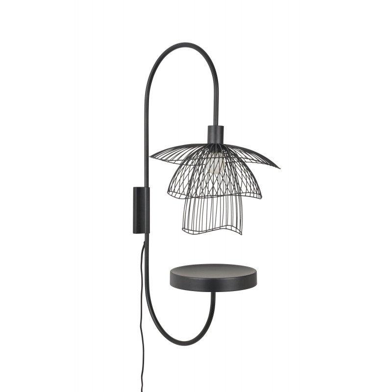 Sculpture papillon en bois texturé, détails artisanaux, art français inspiré par la nature et la transformation.