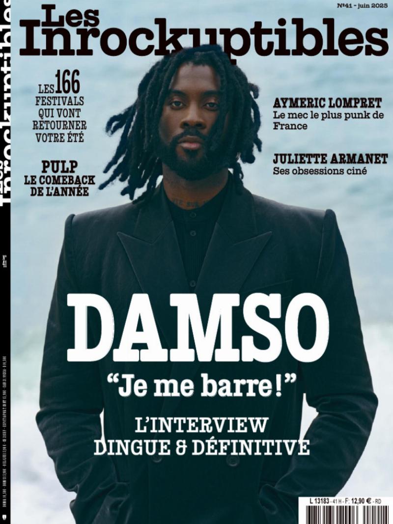 Une playlist soigneusement curatée de chansons françaises modernes, affichée sur un écran de smartphone, prête à être jouée