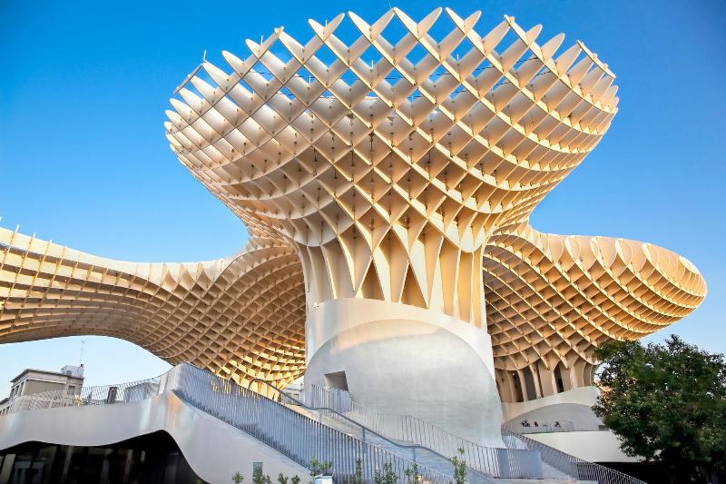 Séville moderne : Le Metropol Parasol, une icône de l'architecture contemporaine de Séville
