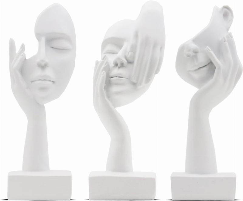 Statue déco intérieur design moderne abstraite dans un salon contemporain et lumineux