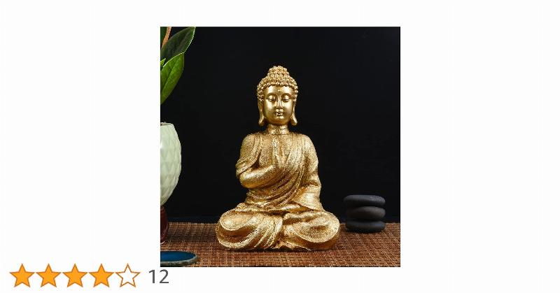 Statue de femme assise et méditative en bronze, placée dans un jardin paisible