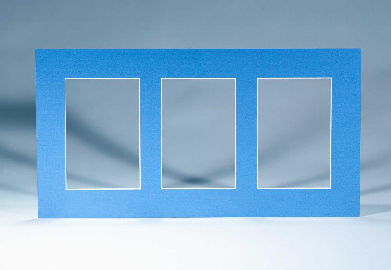 Artiste peignant sur plexiglas, atelier français