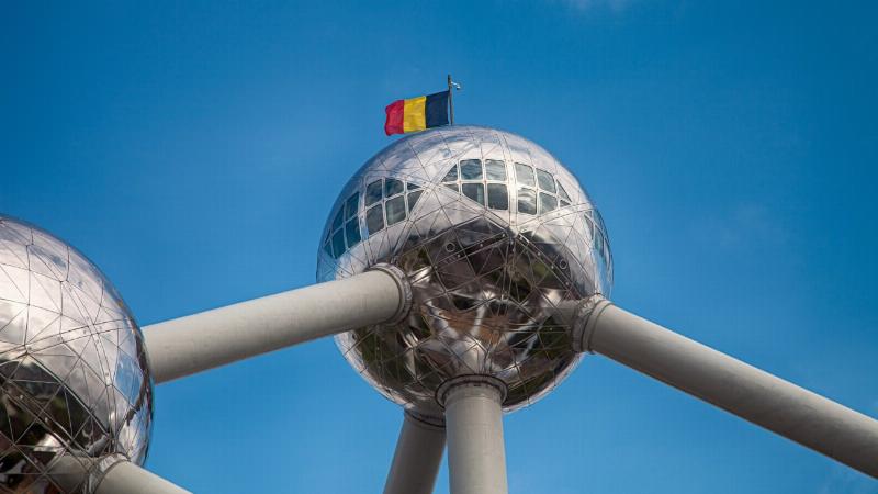 L'intérieur majestueux d'une église bruxelloise, cadre idéal pour un concert musique classique Bruxelles gratuit