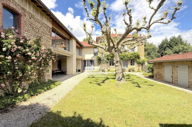 Valence, architecture moderne et historique, vue sur la ville depuis la Drôme