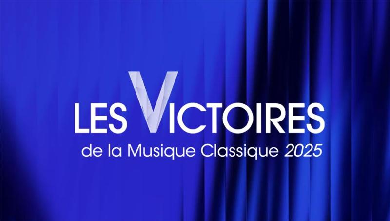 Les lauréats des Victoires Musique Classique 2023 avec un orchestre lors de la cérémonie